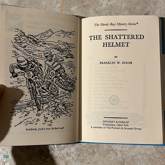 Two Paperback Chapter Books for Kids - Picture 4 of 12